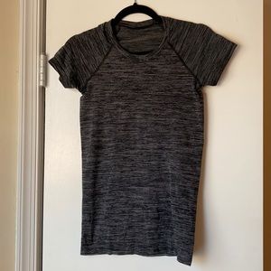 Lululemon swiftly top
